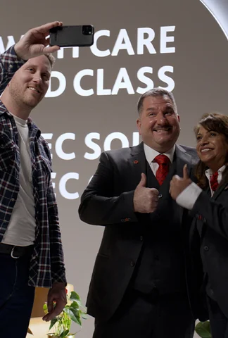 Avec soin et avec classe - Gus et Narinder
